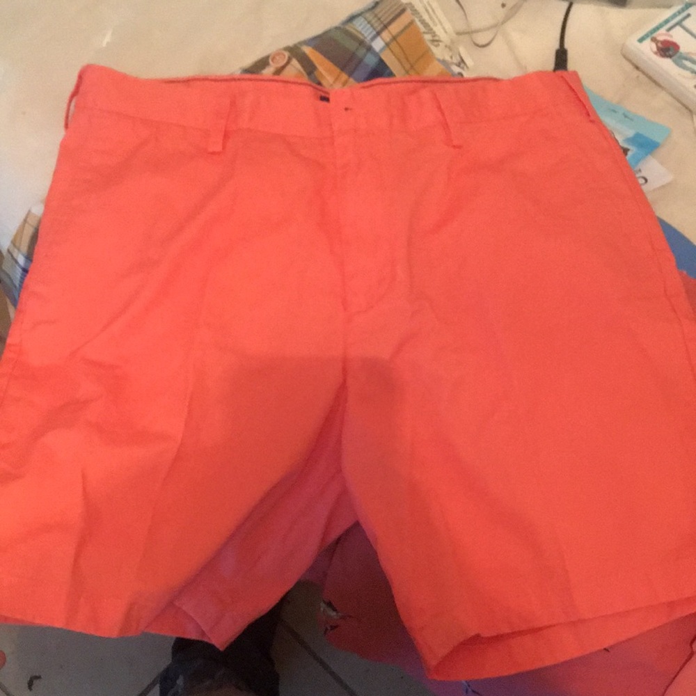 Nautica size 38 shorts which is cream color brand new never been worn